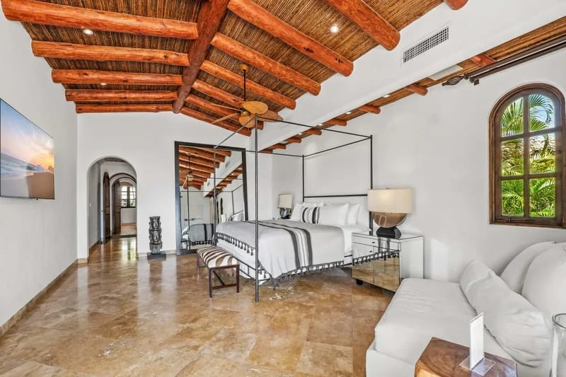 Sun-Kissed 6BR Villa w/ Great Terrace & Pool