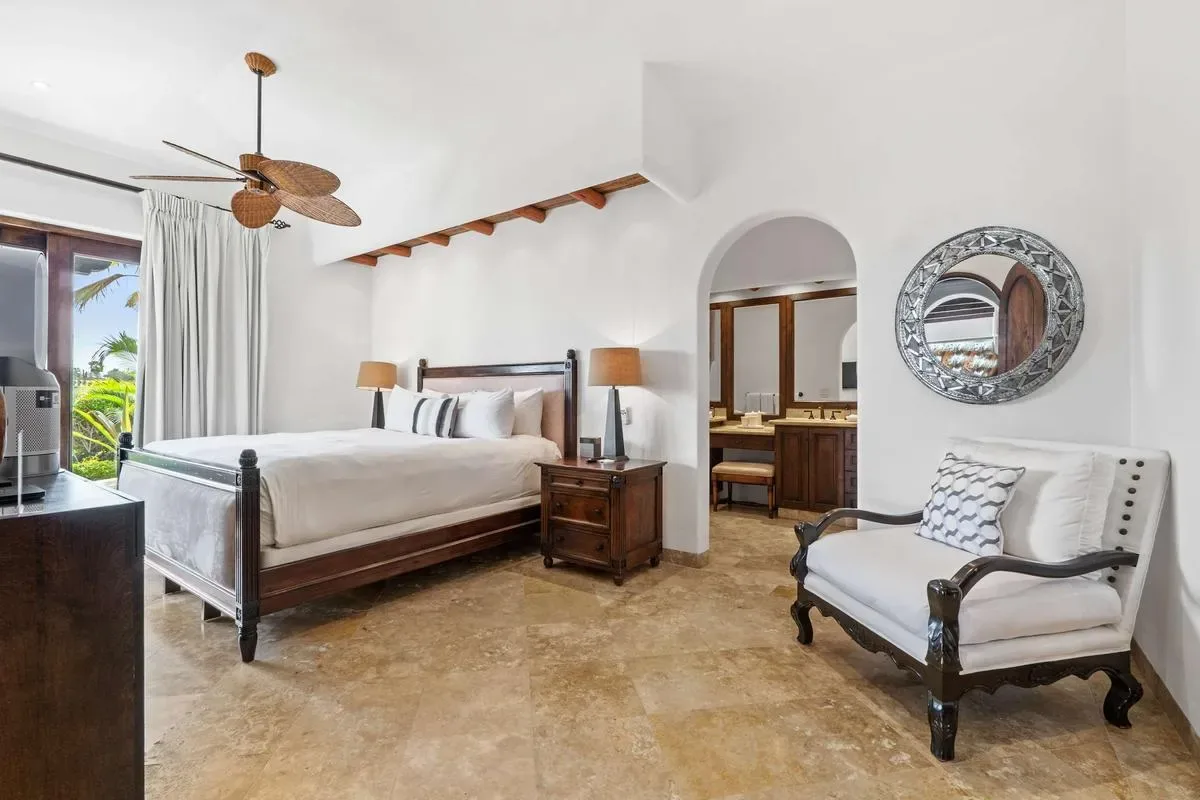 Sun-Kissed 6BR Villa w/ Great Terrace & Pool