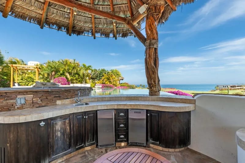 Sun-Kissed 6BR Villa w/ Great Terrace & Pool