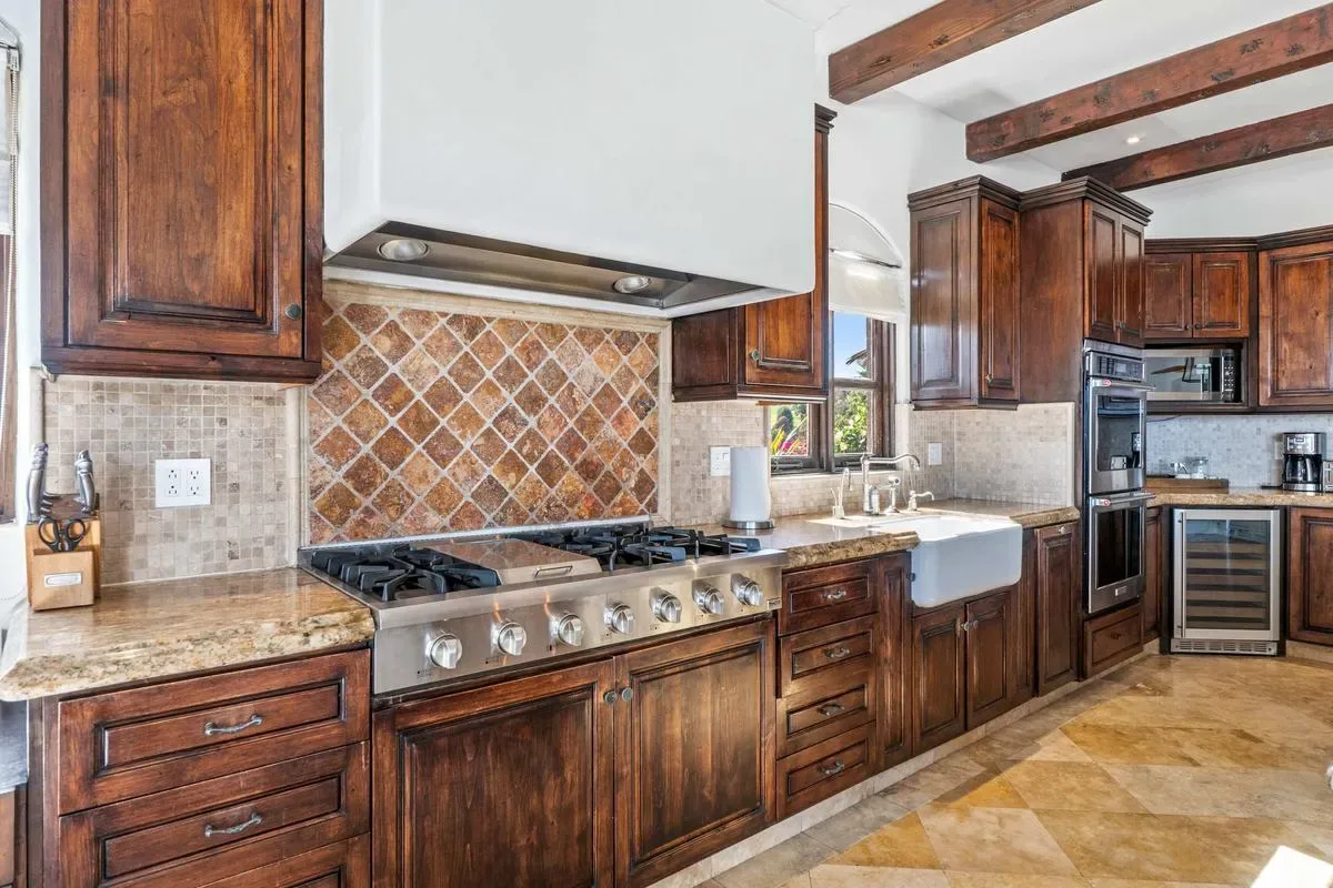 Sun-Kissed 6BR Villa w/ Great Terrace & Pool