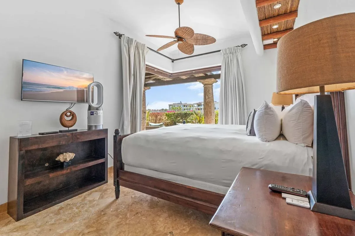 Sun-Kissed 6BR Villa w/ Great Terrace & Pool