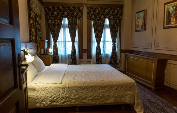 Apartamento de dos ambientes de estilo antiguo