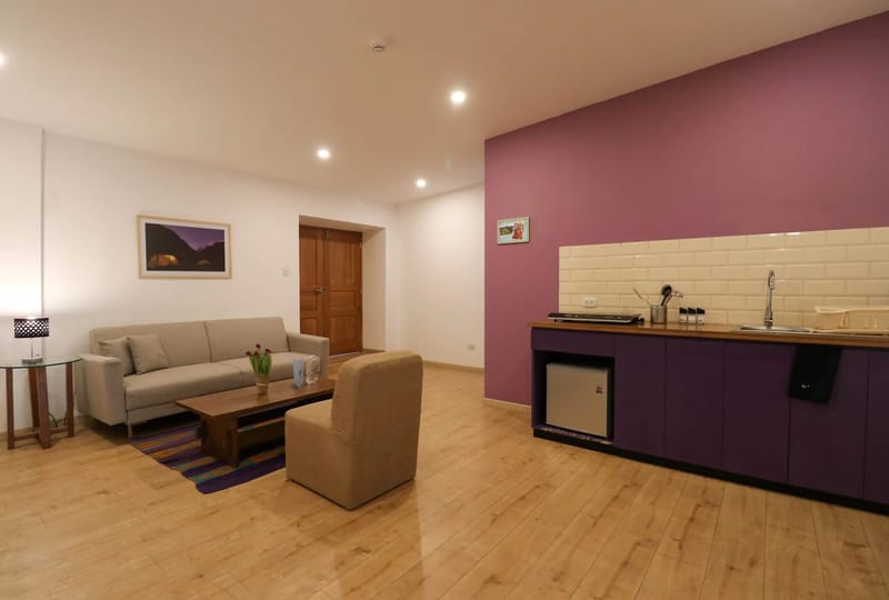 Warm 1BR in Plaza de Armas w/ Balcony