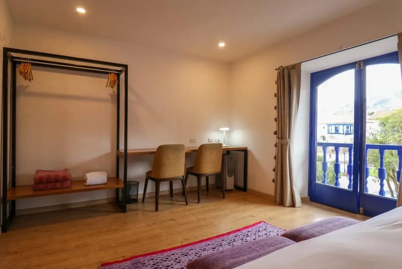 Warm 1BR in Plaza de Armas w/ Balcony