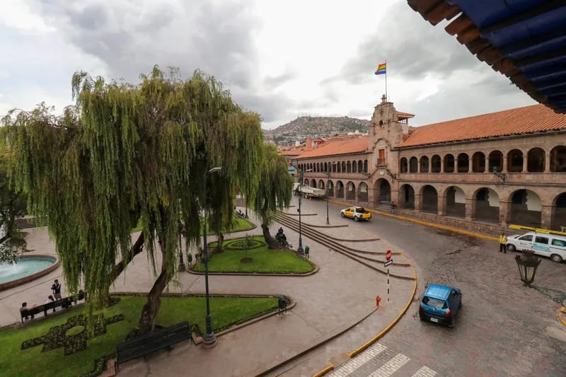 Warm 1BR in Plaza de Armas w/ Balcony