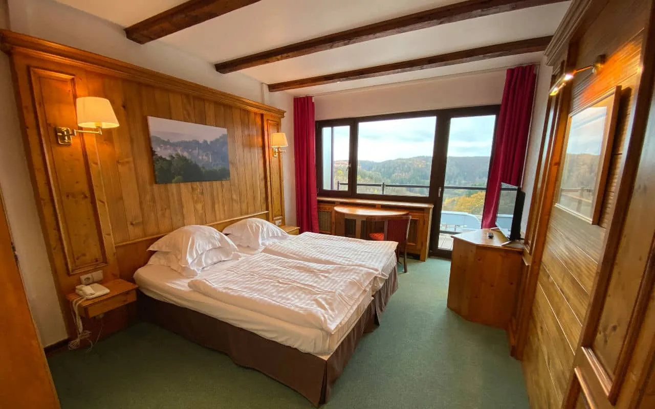 Guest room