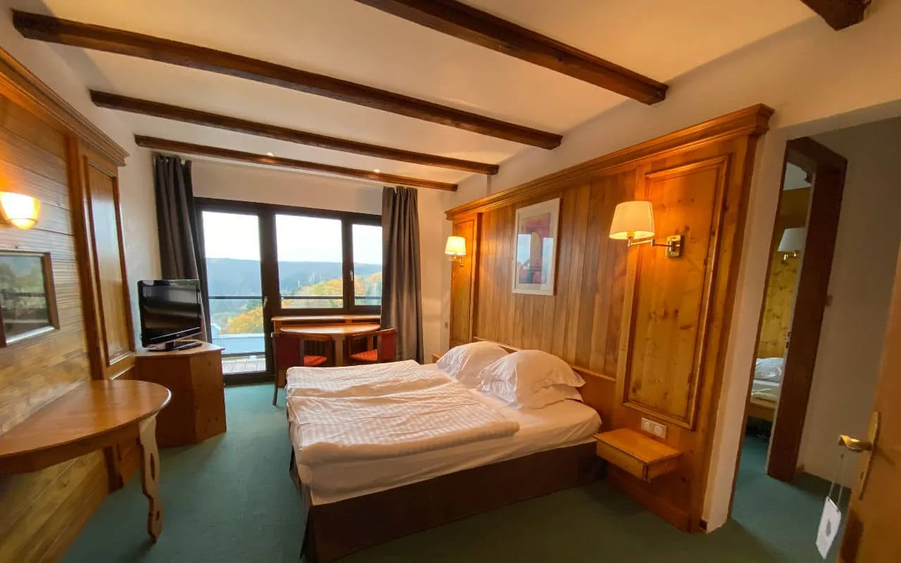 Guest room