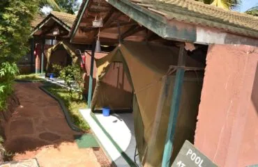 Single tent room