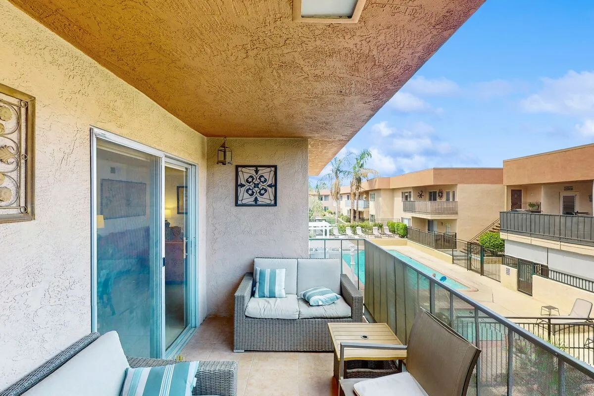 Palm Springs Sunrise Condo