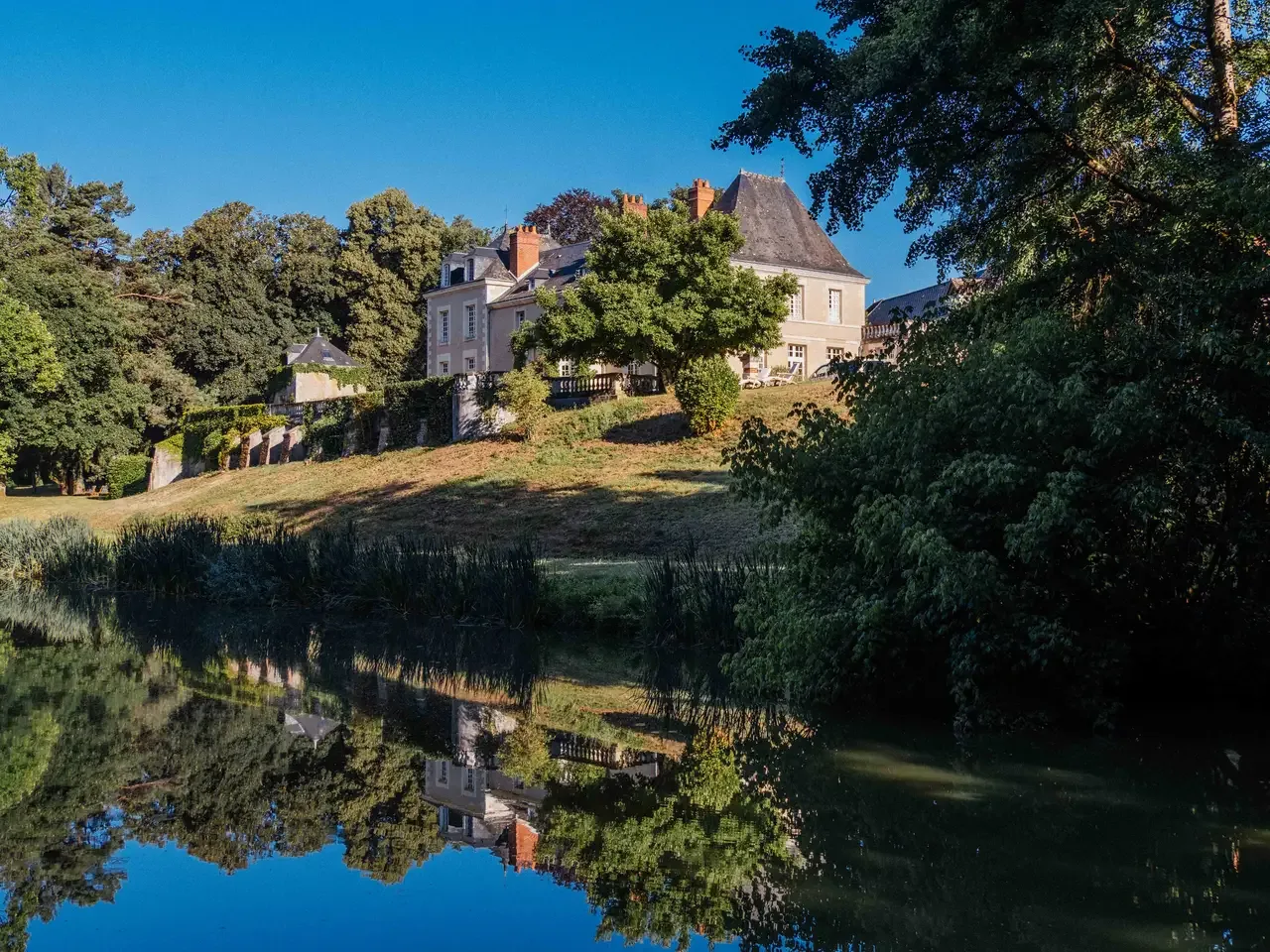 Château viewed from the pond