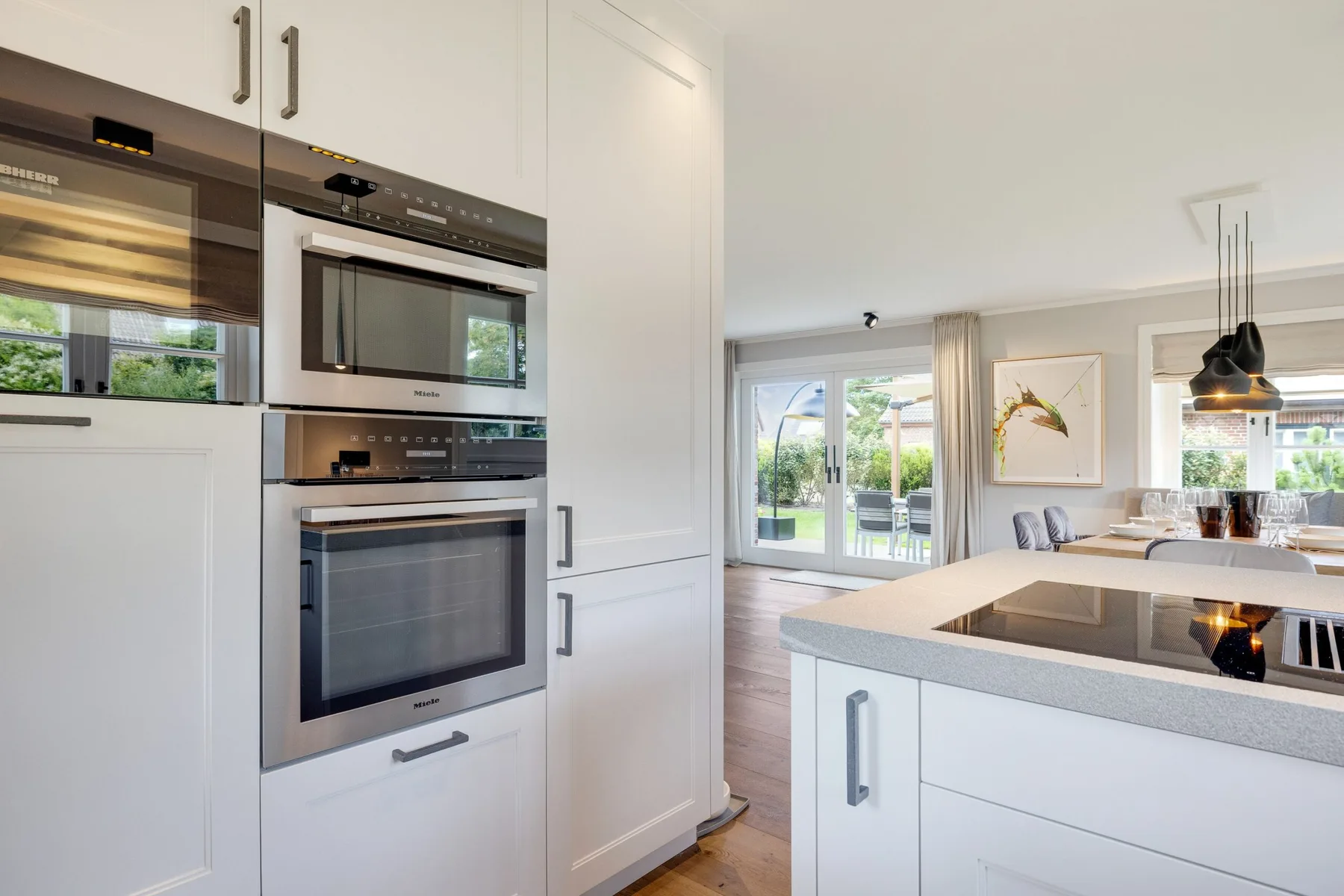 Hausteil mit 5 Räumen im EG, UG, OG ca. 200 m² Nutzfläche