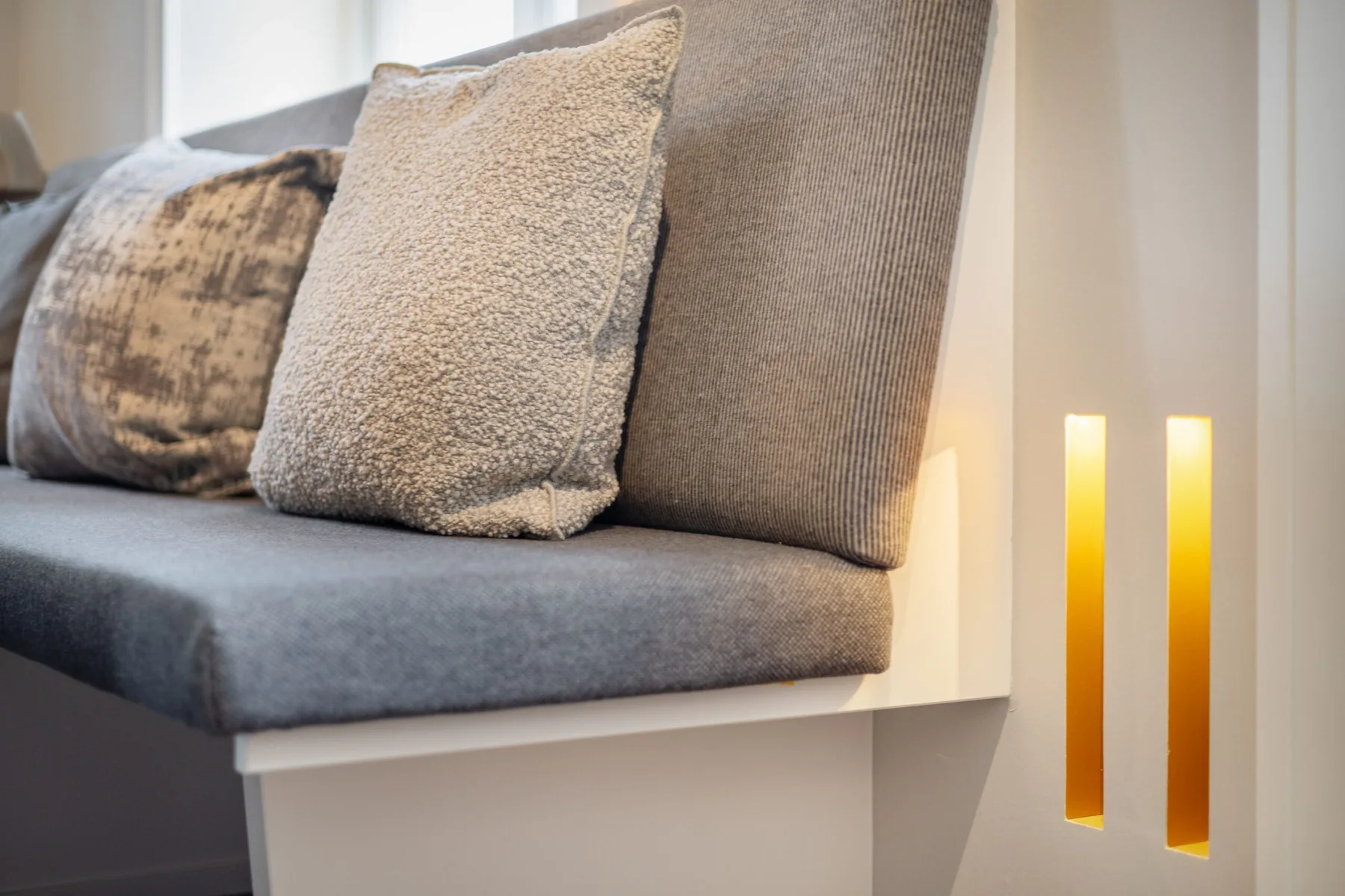 Hausteil mit 5 Räumen im EG, UG, OG ca. 200 m² Nutzfläche