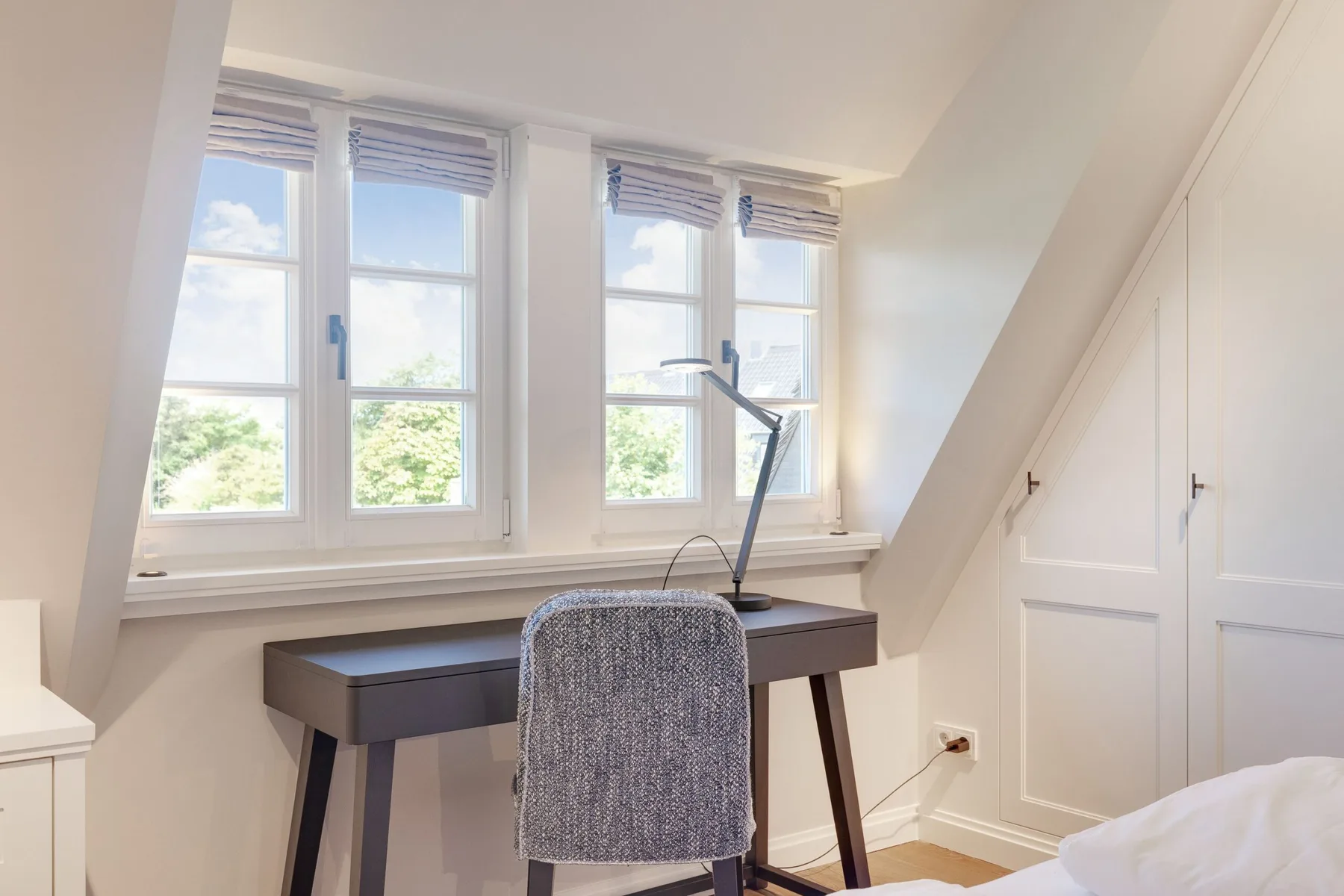 Hausteil mit 5 Räumen im EG, UG, OG ca. 200 m² Nutzfläche