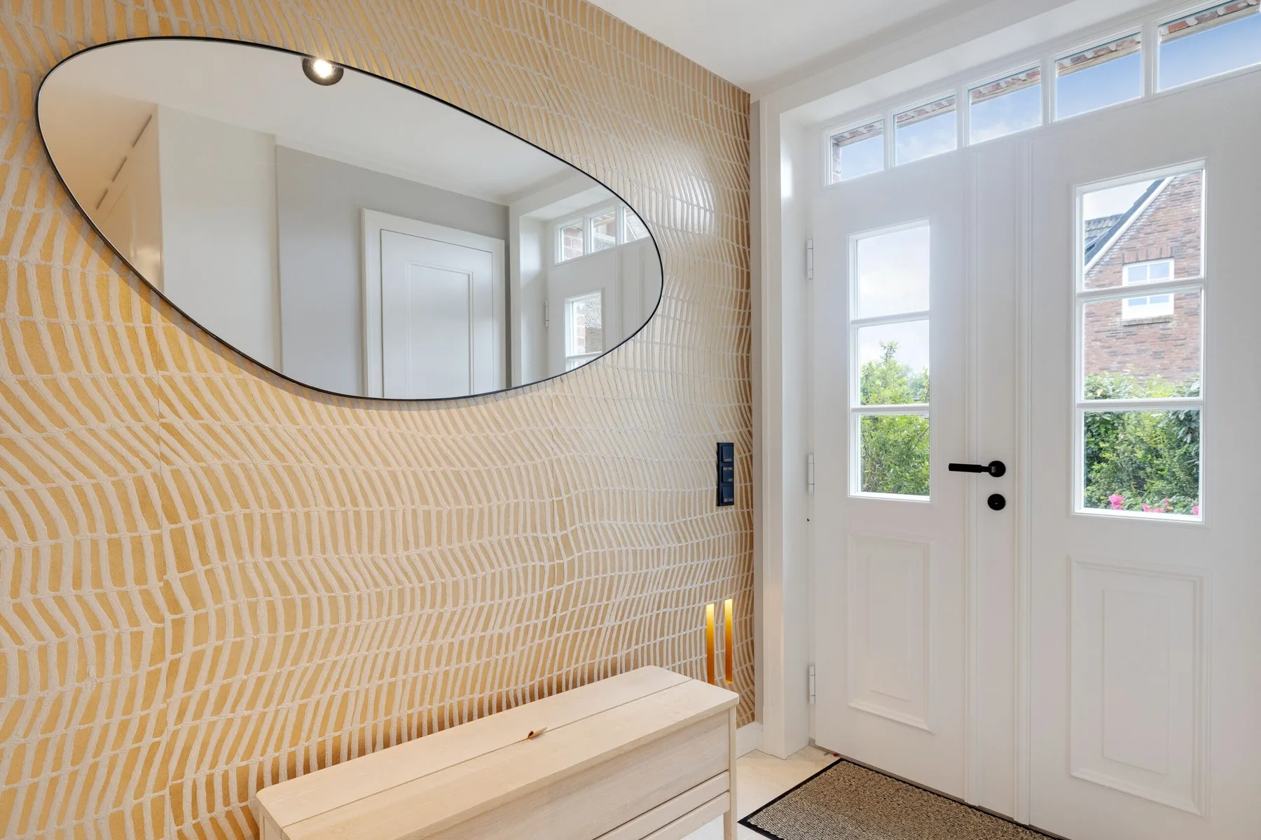 Hausteil mit 5 Räumen im EG, UG, OG ca. 200 m² Nutzfläche