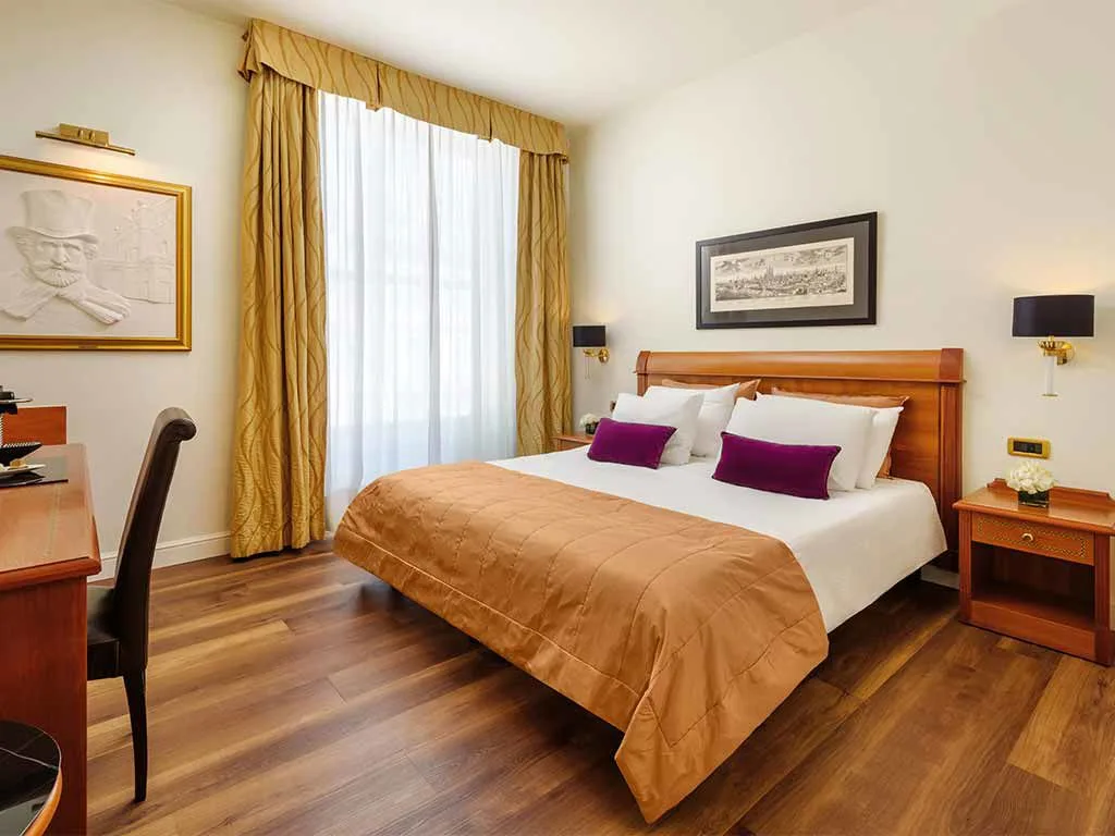 Grand Superior room