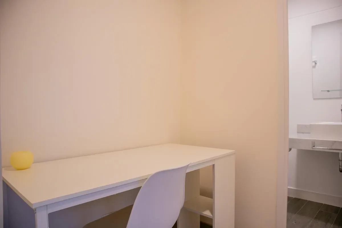 Comfortable 2BR w/ Private Balcony in San Isidro