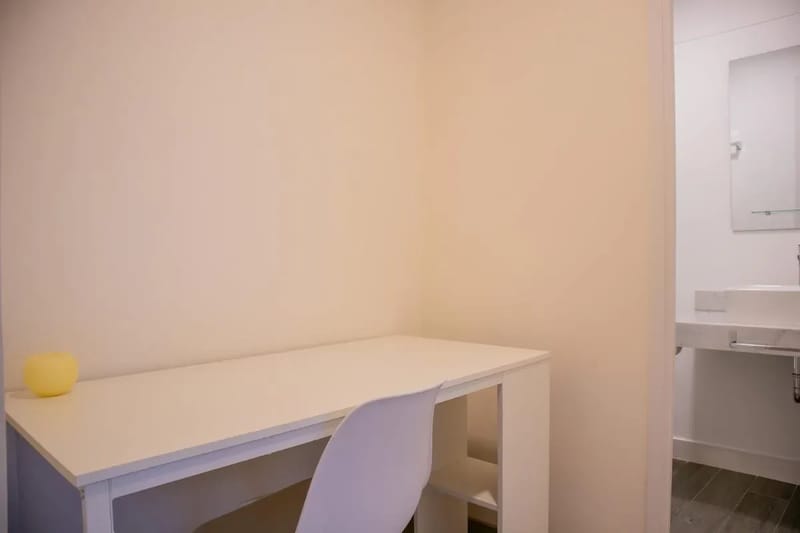 Comfortable 2BR w/ Private Balcony in San Isidro