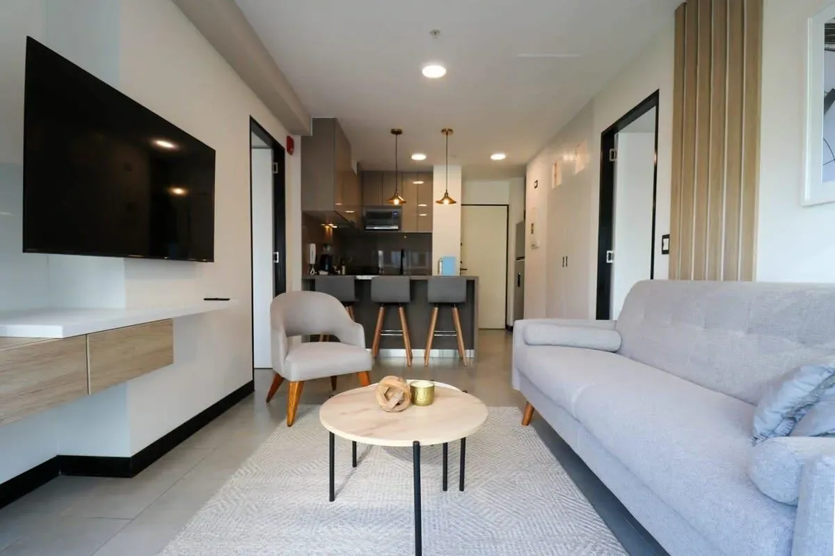 Amazing 2BR with Balcony in San Isidro