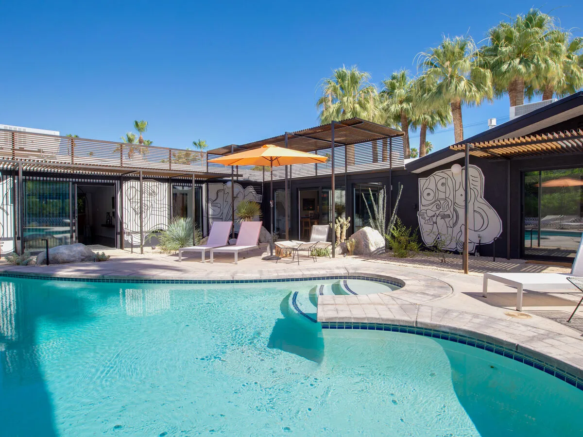 Mostero House