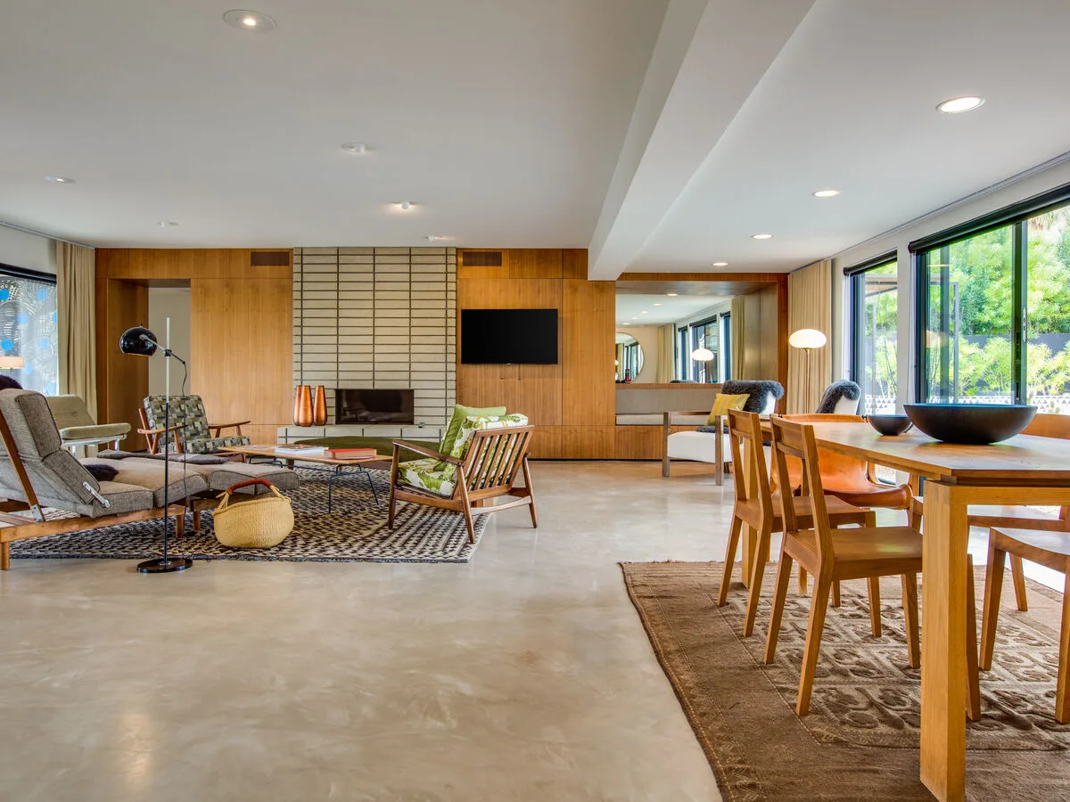Mostero House