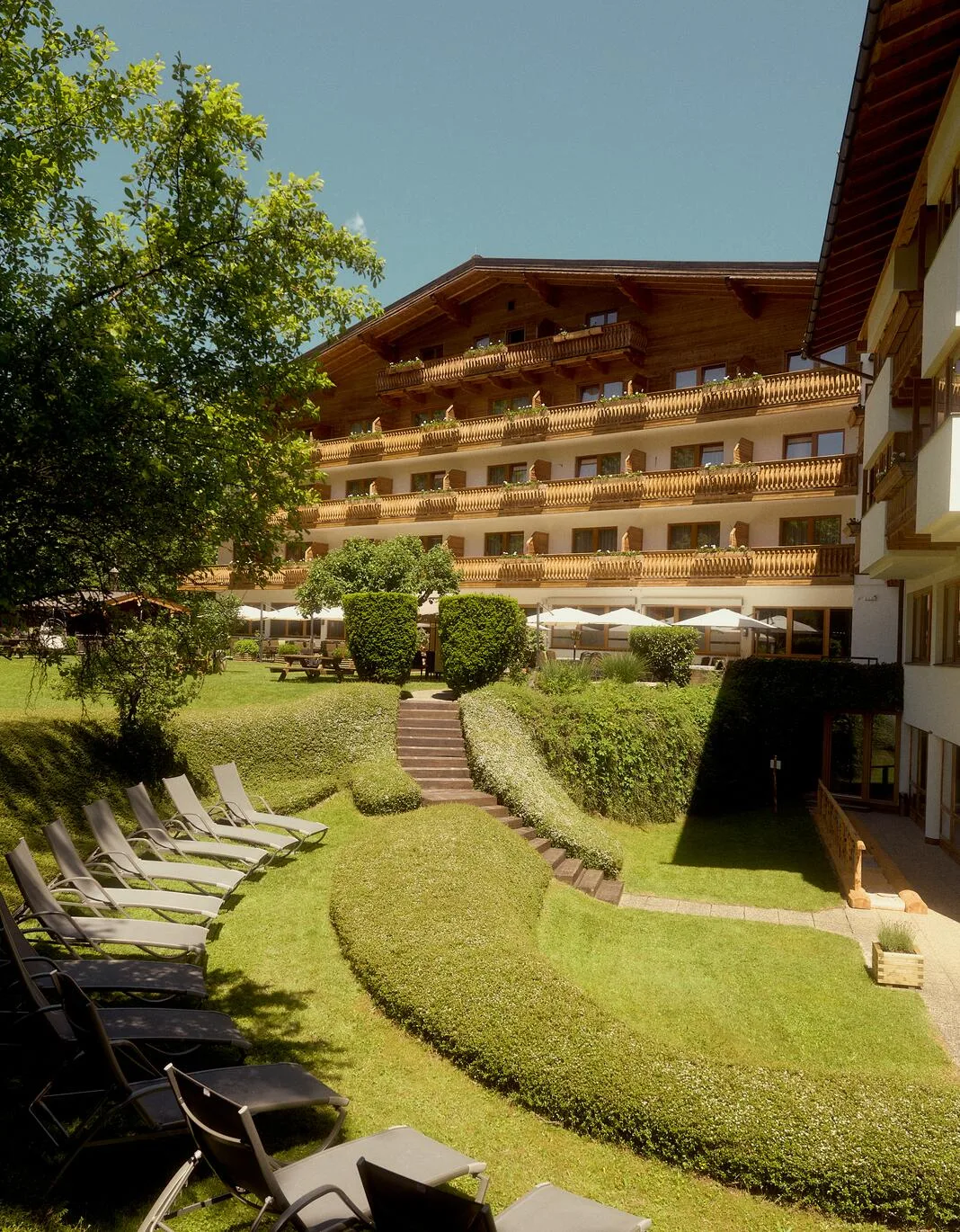 Hotel Sonnalp garden