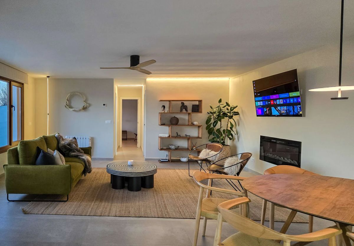 Classy 1BR Apartment near the Coast in Cangas