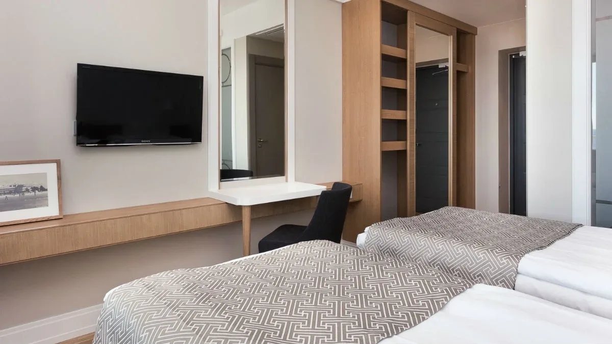 Twin room with park view