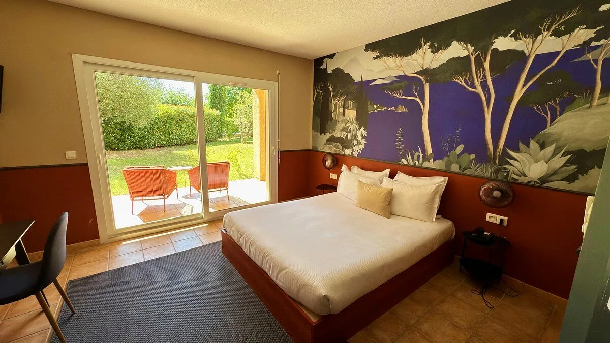 Comfort room