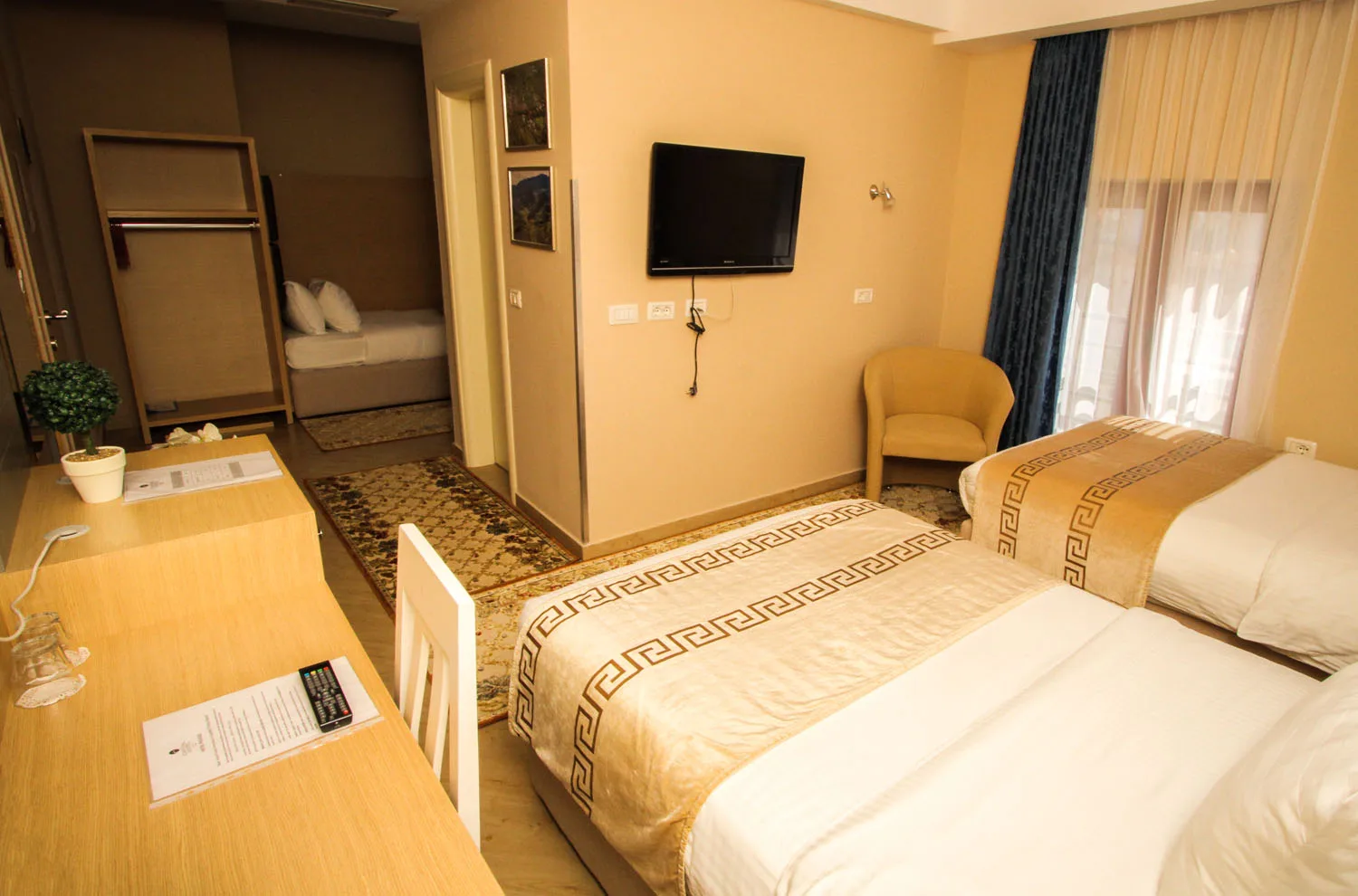 Triple Room