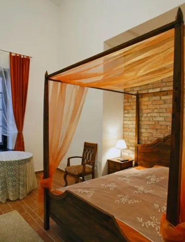 Castle Inn guest room