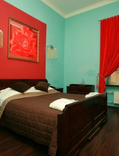 Castle Inn guest room