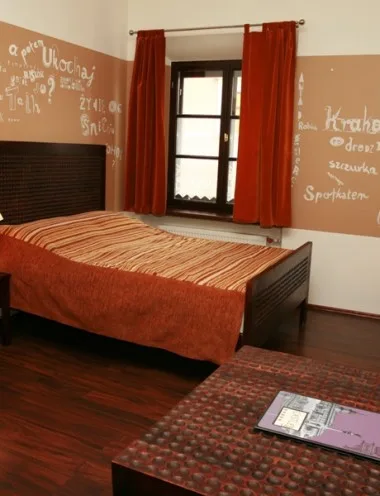 Castle Inn guest room