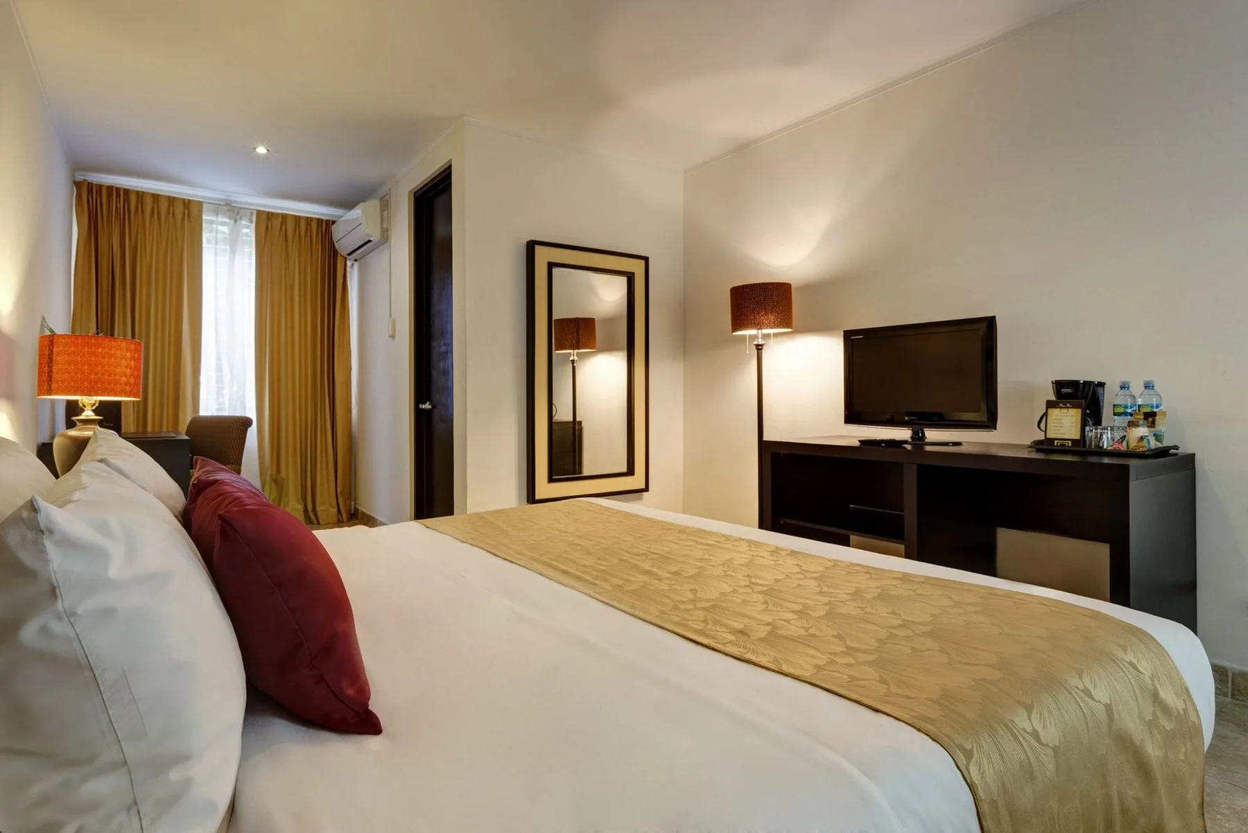 Standard King room