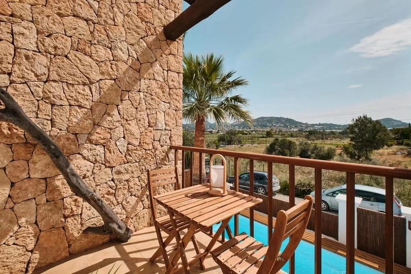 Stylish 3BR Villa with Pool & Terrace