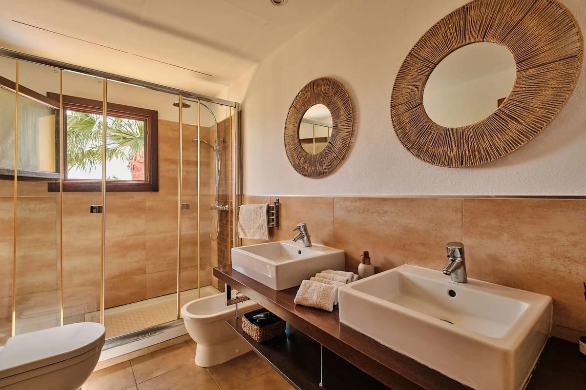 Stylish 3BR Villa with Pool & Terrace