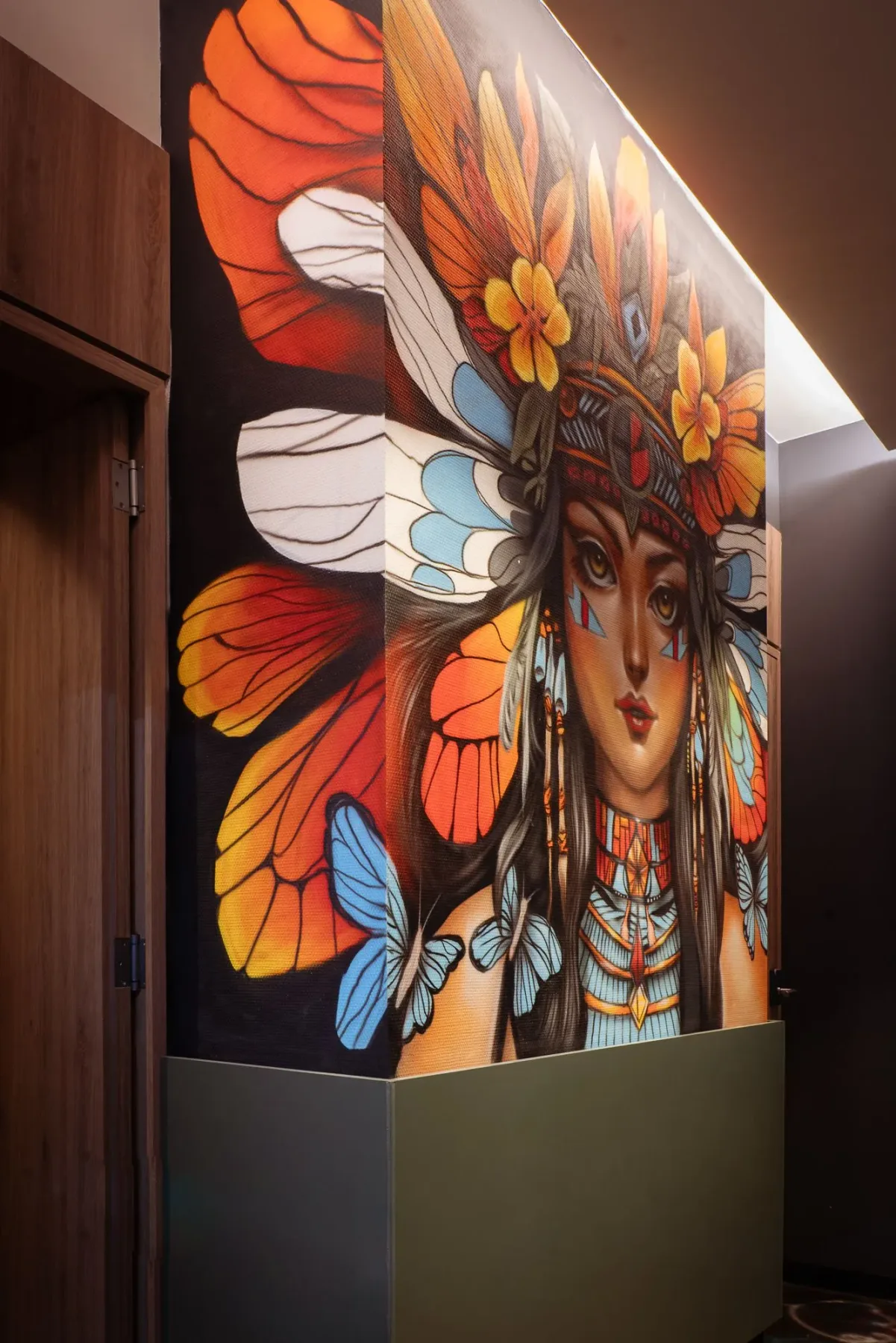 Street Art Hotel mural