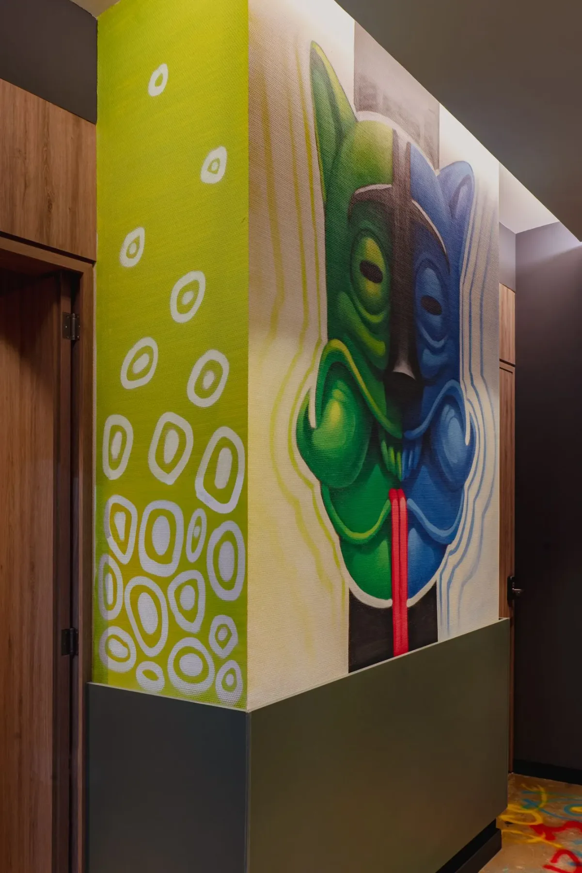 Street Art Hotel mural