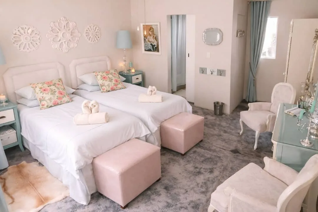 Guest room