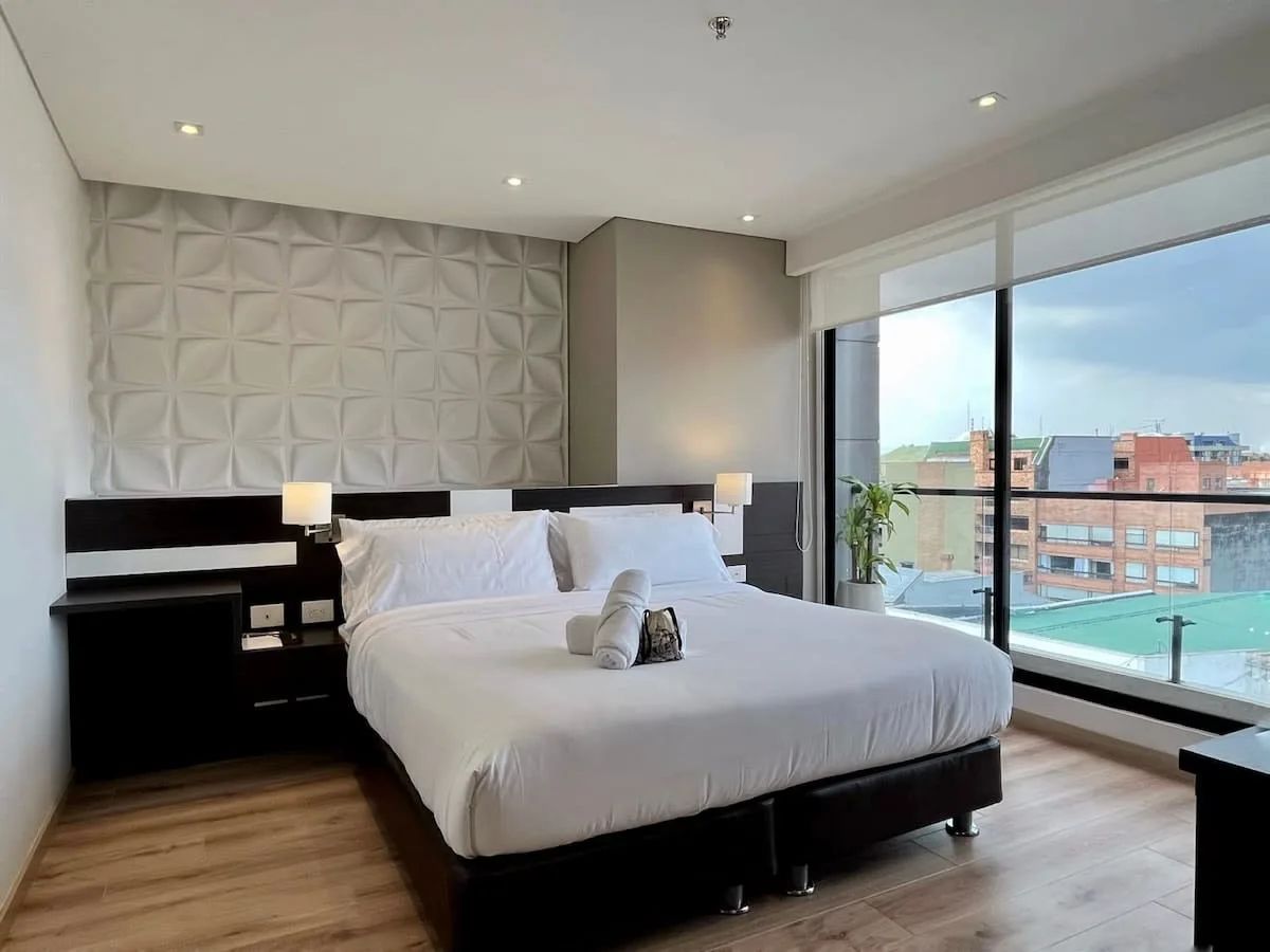 Bright 1BR in San Patricio w/ Gym