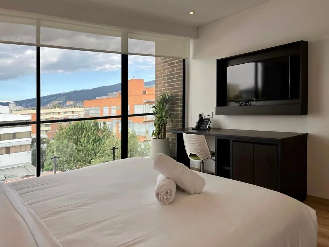 Bright 1BR in San Patricio w/ Gym
