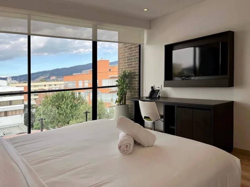Bright 1BR in San Patricio w/ Gym