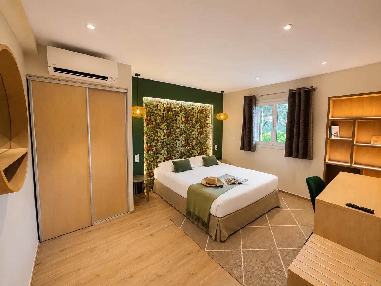Superior quadruple room