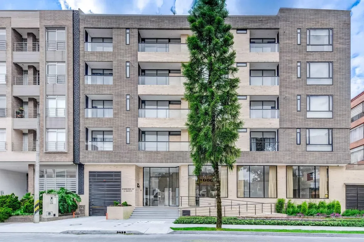 Stunning 2BR in Santa Barbara w/ Balcony