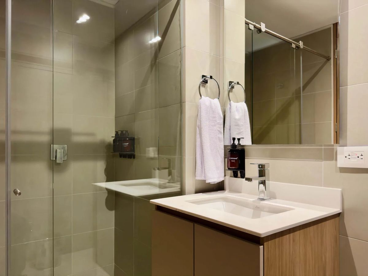Stunning 2BR in Santa Barbara w/ Balcony