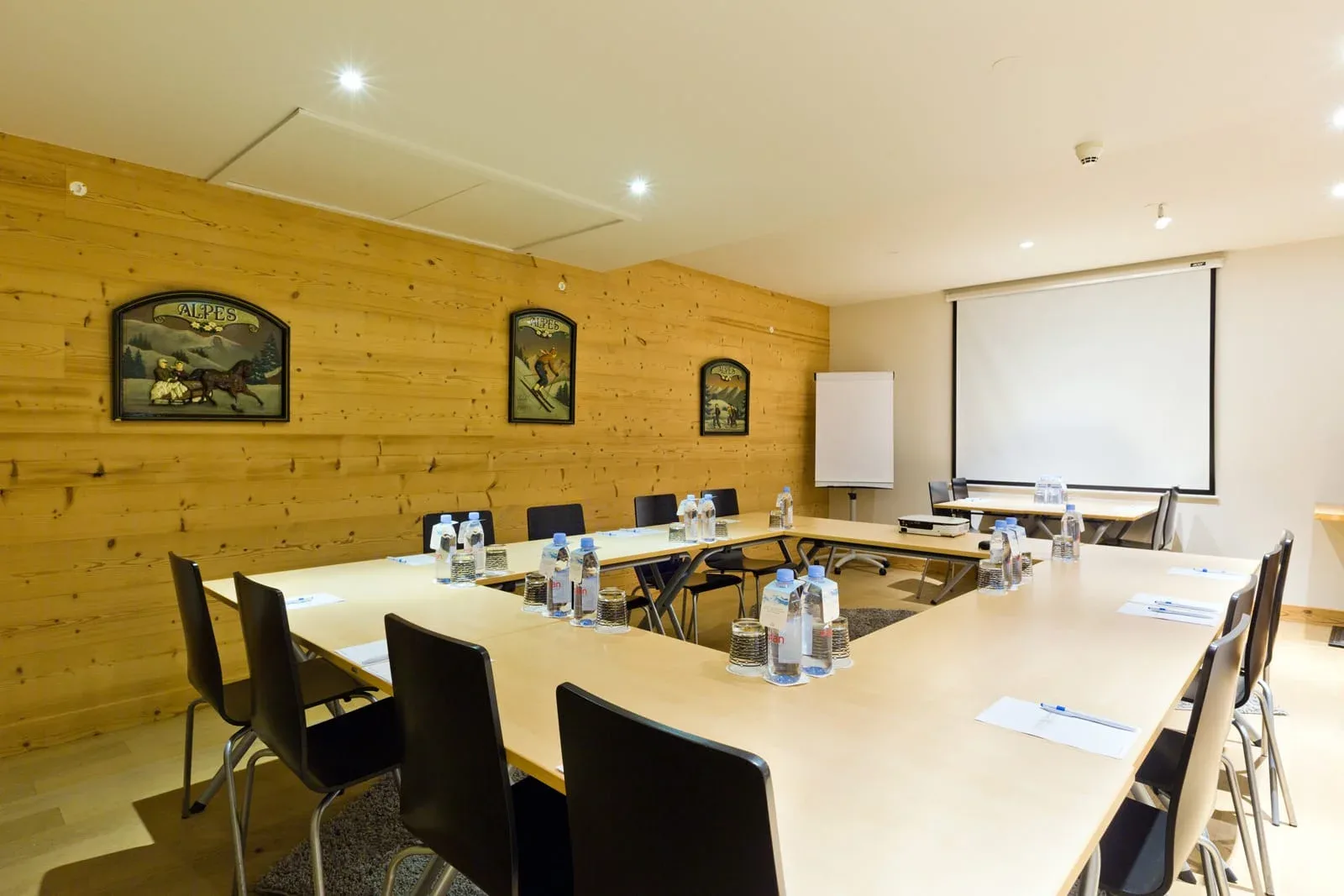 Sala de seminarios del hotel