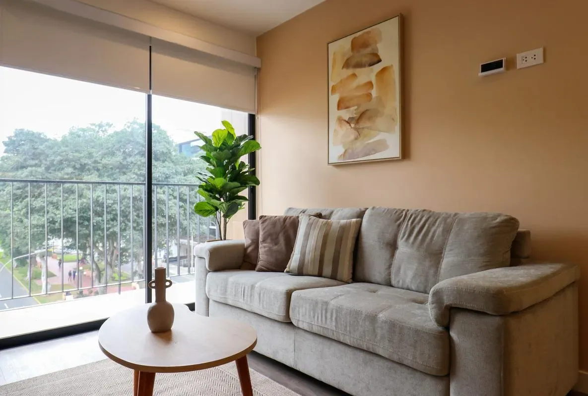 Brilliant 2BR w/ Balcony in Miraflores