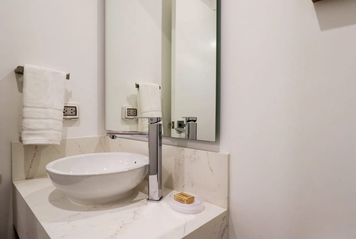 Brilliant 2BR w/ Balcony in Miraflores
