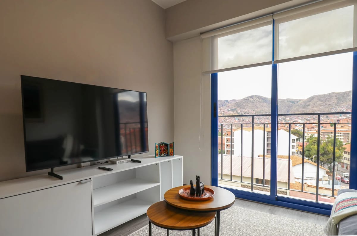 Bright 1BR in Historic Cusco w/ Balcony