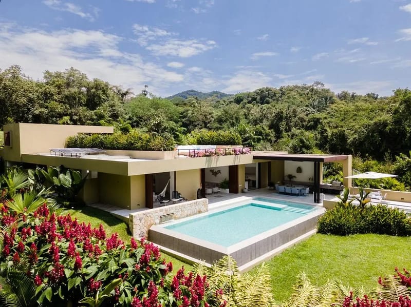 Mind-Blowing 4BR Villa w/ Pool at Mesa de Yeguas