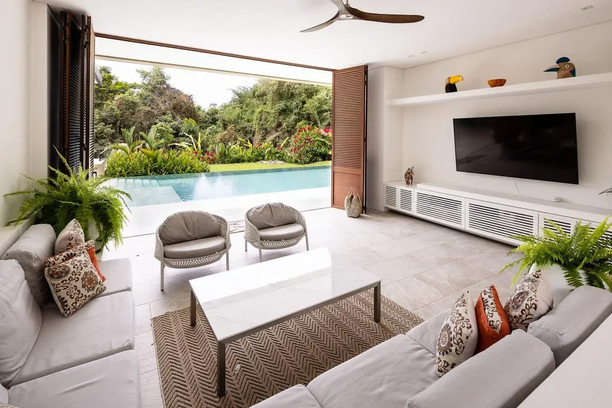 Mind-Blowing 4BR Villa w/ Pool at Mesa de Yeguas